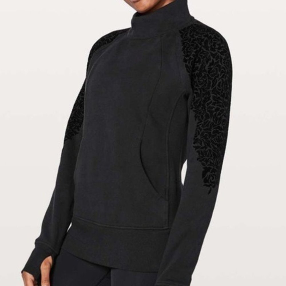 Lululemon Floral Flock Black Pullover Velvet Detail Womens Size 10 Sweatshirt